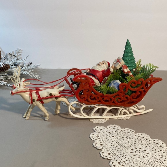 Vintage Santa In Sleigh With Reindeer Christmas Tree And Presents Blow Mold - Picture 7 of 16